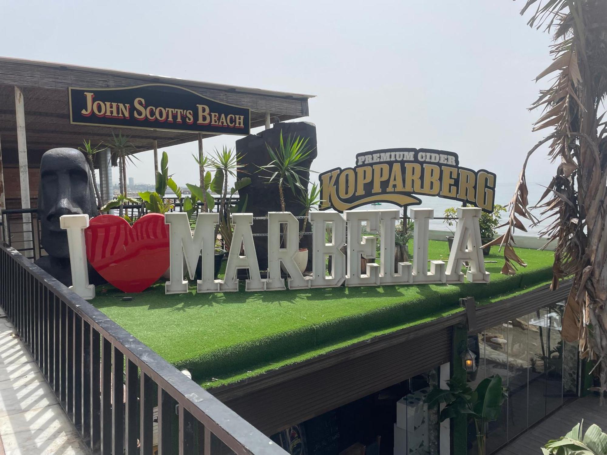 Marbella Centre Beachfront & Pool Kültér fotó